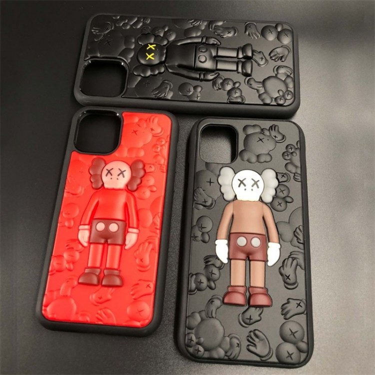 Kaws カウズアイフォン16 pro max 15 14 16 plusハイブランドケースiPhone 16 15 plus 14 pro maxブランドスマホケースiPhone16  15pro max 14pro 13 12スマホカバー耐衝撃オシャレ