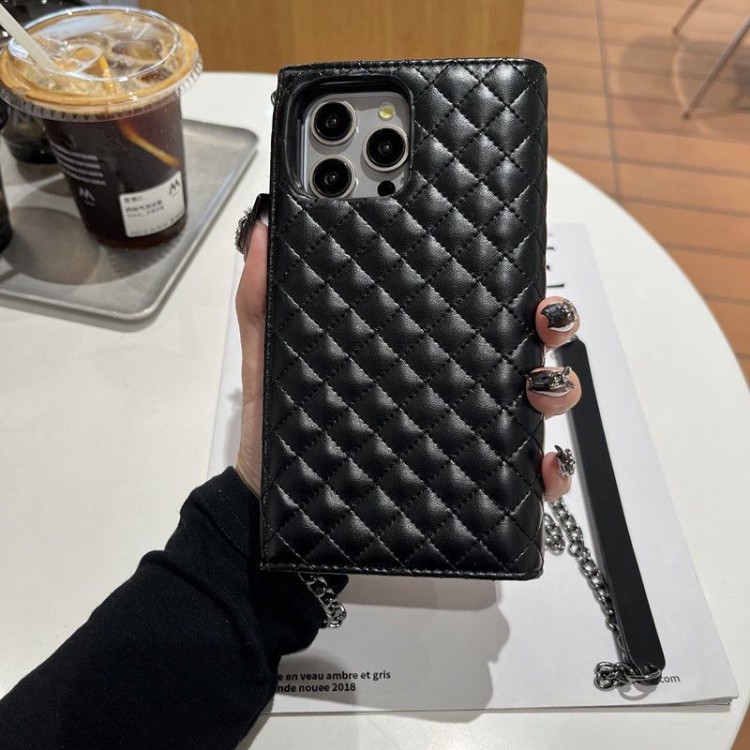 Chanel シャネルブランドiPhone16 15 14pro maxケースメンズiPhone 16 15 plus 14 pro maxブランドスマホケースiPhone16  15pro max 14pro 13 12スマホカバー耐衝撃オシャレ