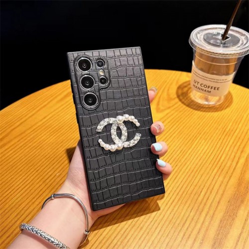 Chanel シャネルブランドGalaxy s23 plus s24カバーケース 薄型 ファッション人気 Samsung s24 s23 + ultra iphone 16 14 15 pro plusブランドスマホカバーブランドGalaxy s23 s24 ultraカバーアイフォン14 15 16ケースカバー 全面保護 かわいい着脱安いのgalaxy s24 s23 s22 s21ケースコピー