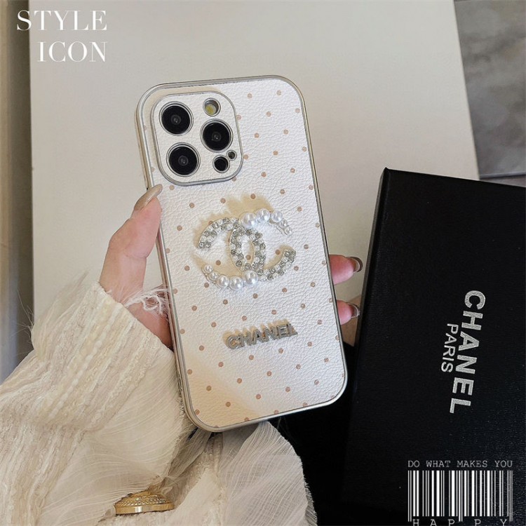 Chanel シャネルブランドiPhone16  plus 15 16pro maxケースメンズiPhone 16 15 plus 16 pro maxブランドスマホケースブランドアイフォン16 pro max 15plus 16プロマックスマホカバー男女兼用