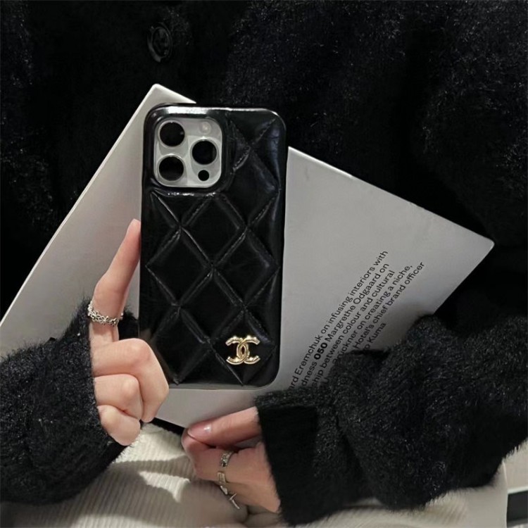 Chanel シャネルブランドiPhone16  plus 15 16pro maxケースメンズiPhone16  15pro max 16pro 13 12スマホカバー耐衝撃オシャレ芸能人愛用するブランドアイフォン16  pro15 16 proケースカバー