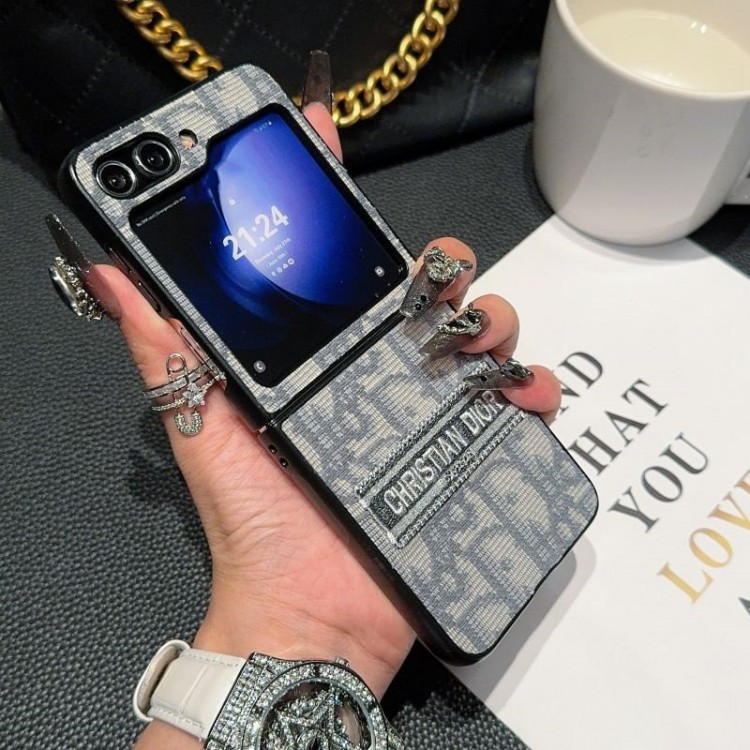 Dior ディオールブランドギャラクシーz flip6 4 5 fold6 5 4 3スマホカバースムーズかわいいsamsung z fold 6 5 4 flip6 5 4ケースカバー激安ハイブランドGalaxy z flip 5 4 3 6携帯ケースビジネスブランド落下保護galaxy z flip3 4 5 6携帯カバーレディース