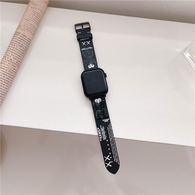 Kaws カウズ高級感 Apple Watch9 8 7  se2/6/5/4/3/2/1ベルト 軽量 フィット 通気性男性向けアップルウオッチ se2/7 8 9 スポーツベルト 上質ブランドiwatch 7 8 9 バンド 丈夫ブランド apple watch ultra 2 49mmシリコンバンド 痛くない