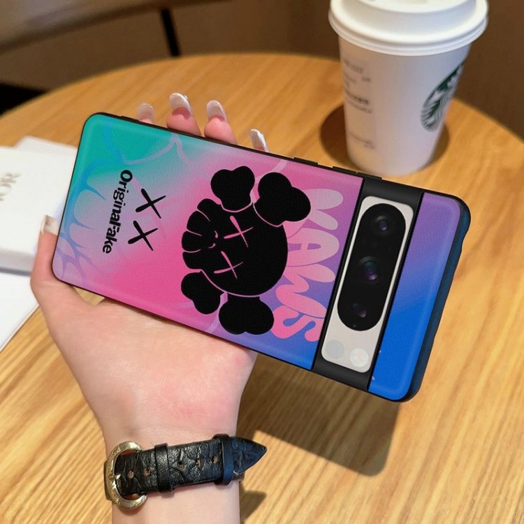 Kaws カウズグーグル ピクセル 7a 8a 8プロケースメンズレディースグーグル ピクセル8a 7a 6a 5/4aカバーGoogle Pixel 8 pro 8a愛用ブランドケースカバーブランド Google Pixel 8a 8 pro 7 6aカバー