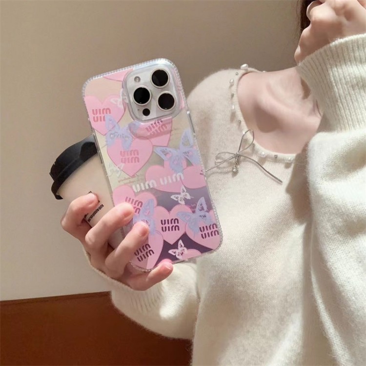 ミュウミュウ MiuMiuブランドiPhone16  plus 15 16pro maxケースメンズiPhone16  15pro max 16pro 13 12スマホカバー耐衝撃オシャレ芸能人愛用するブランドアイフォン16  pro15 16 proケースカバー