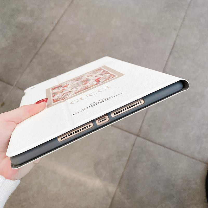 Gucci グッチブランド アイパッド10/9/8カバー 耐衝撃ハイブランド iPad AIR 5 6 2023世代ケース手帳型